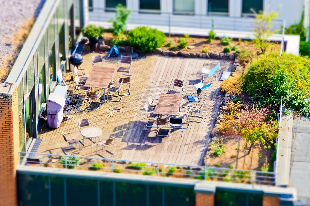 Comment aménager une terrasse devant votre maison pour en profiter pleinement ?
